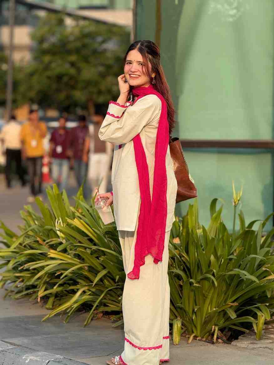 Women's Off White Cotton ethnic outfit