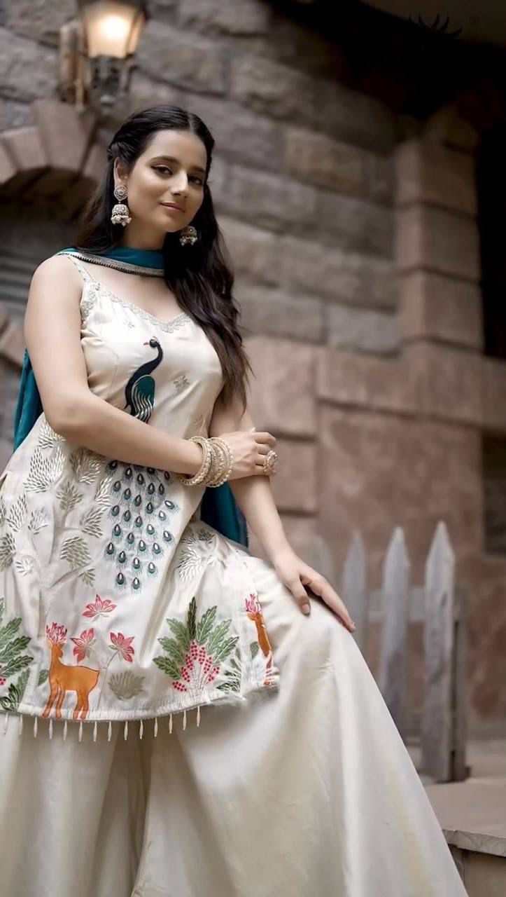 Kurta Set With Embroidered Peacock work