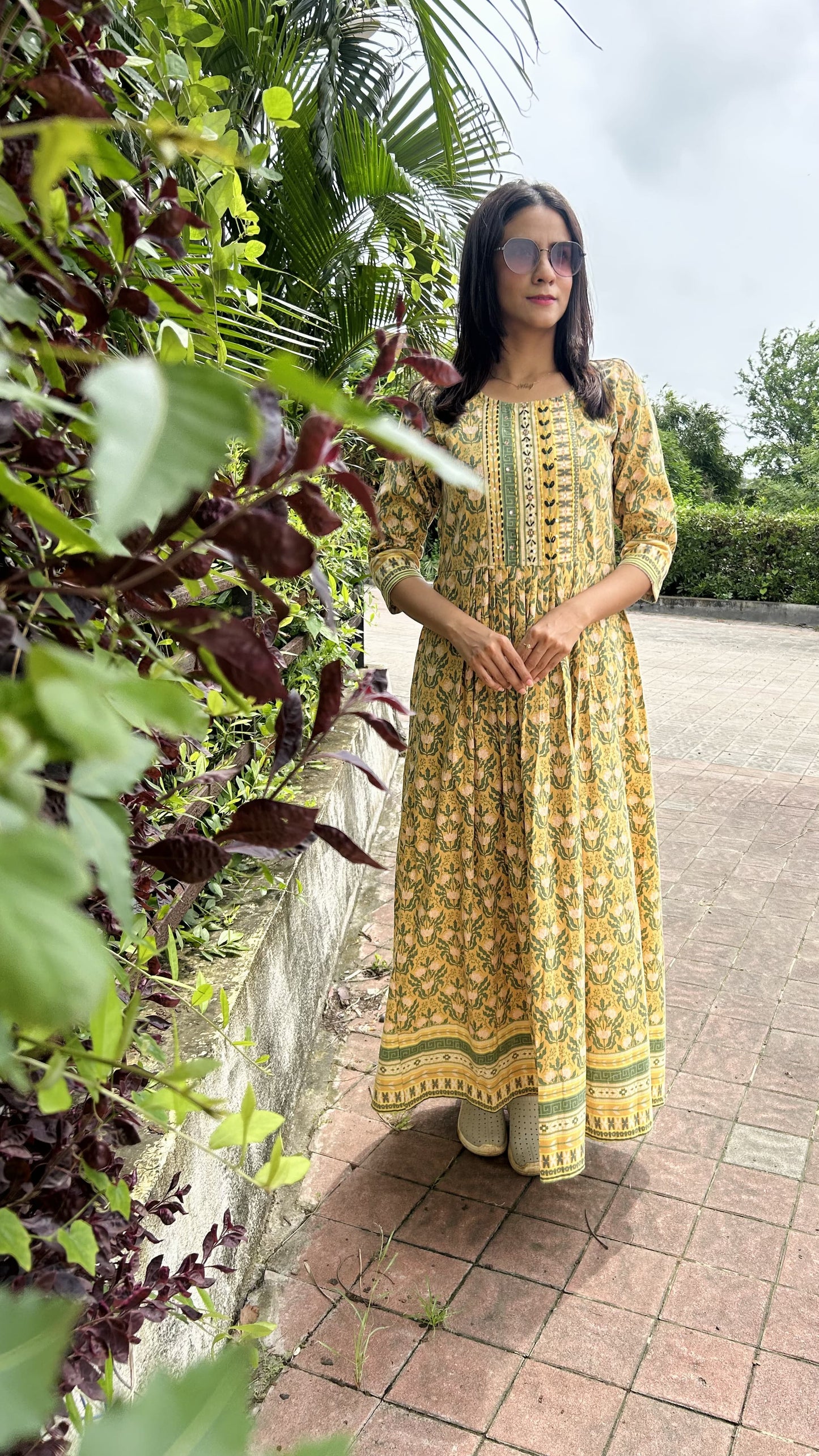 PREMIUM FLEX COTTON GOWN WITH HANDWORK