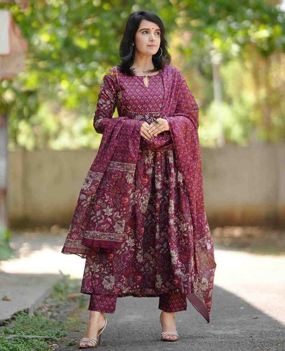 Fully Stiched Rayon Printed Kurti Pant Dupatta