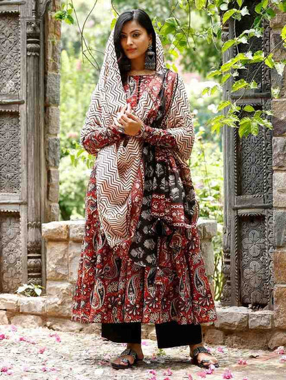 Fully Stiched Rayon Printed Kurti Pant Dupatta