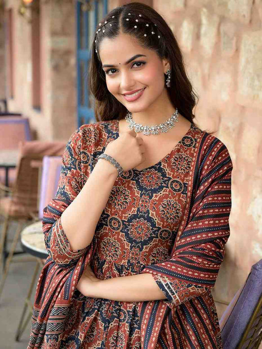 Fully Stiched Rayon Printed Kurti Pant Dupatta