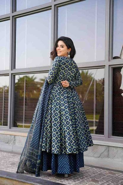 Fully Stiched Rayon Printed Kurti Pant Dupatta