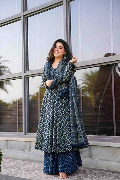 Fully Stiched Rayon Printed Kurti Pant Dupatta
