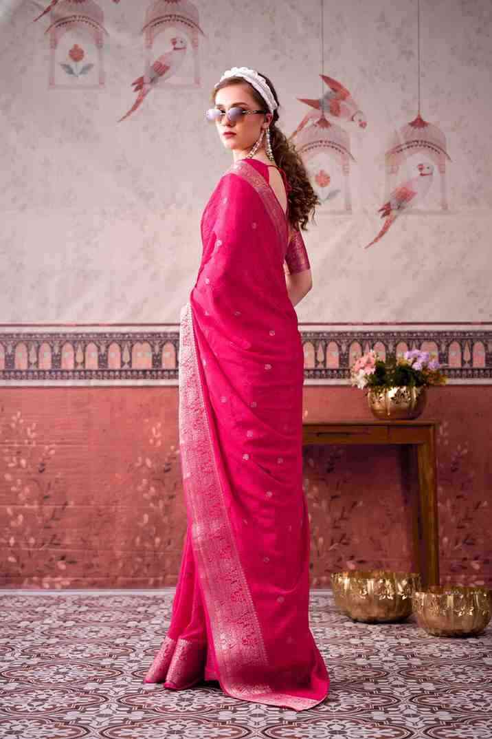 Printed saree with matching blouse fabric