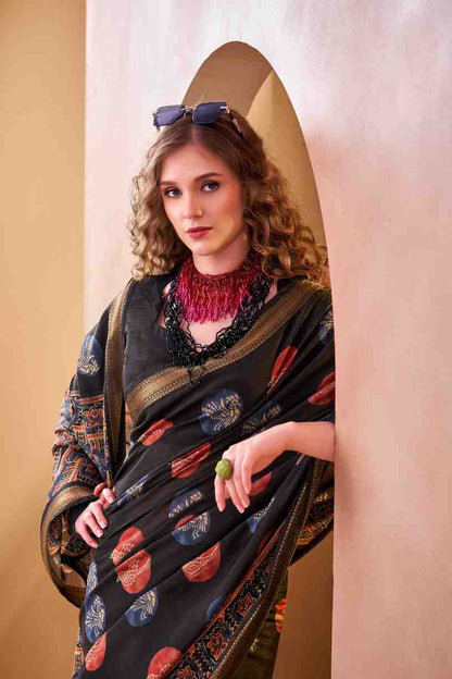 Woven jari border saree close up detailing