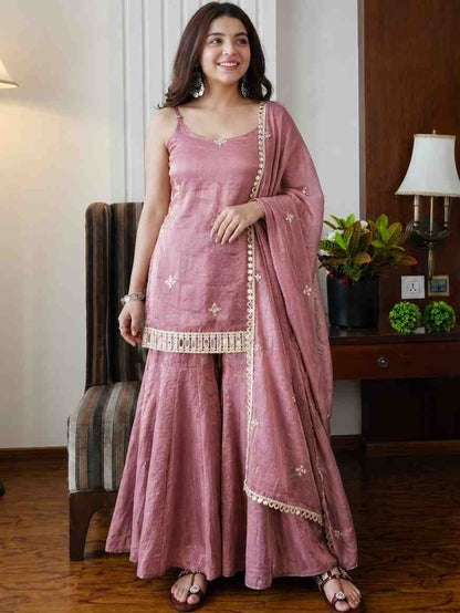 Fendy Silk Embroidered Kurta Set