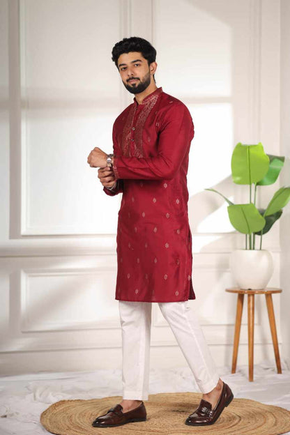 Men's Embroidered Kurta Set