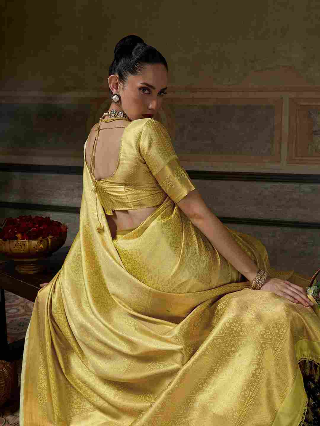 Traditional Kanchivaram Silk Saree with Woven Jari Design