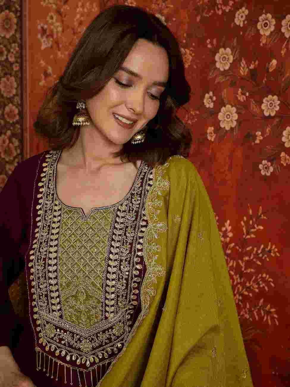 Elegant women's ethnic outfit by Vichitra