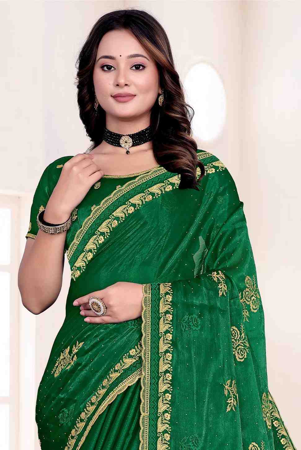 ANUSHKA saree
