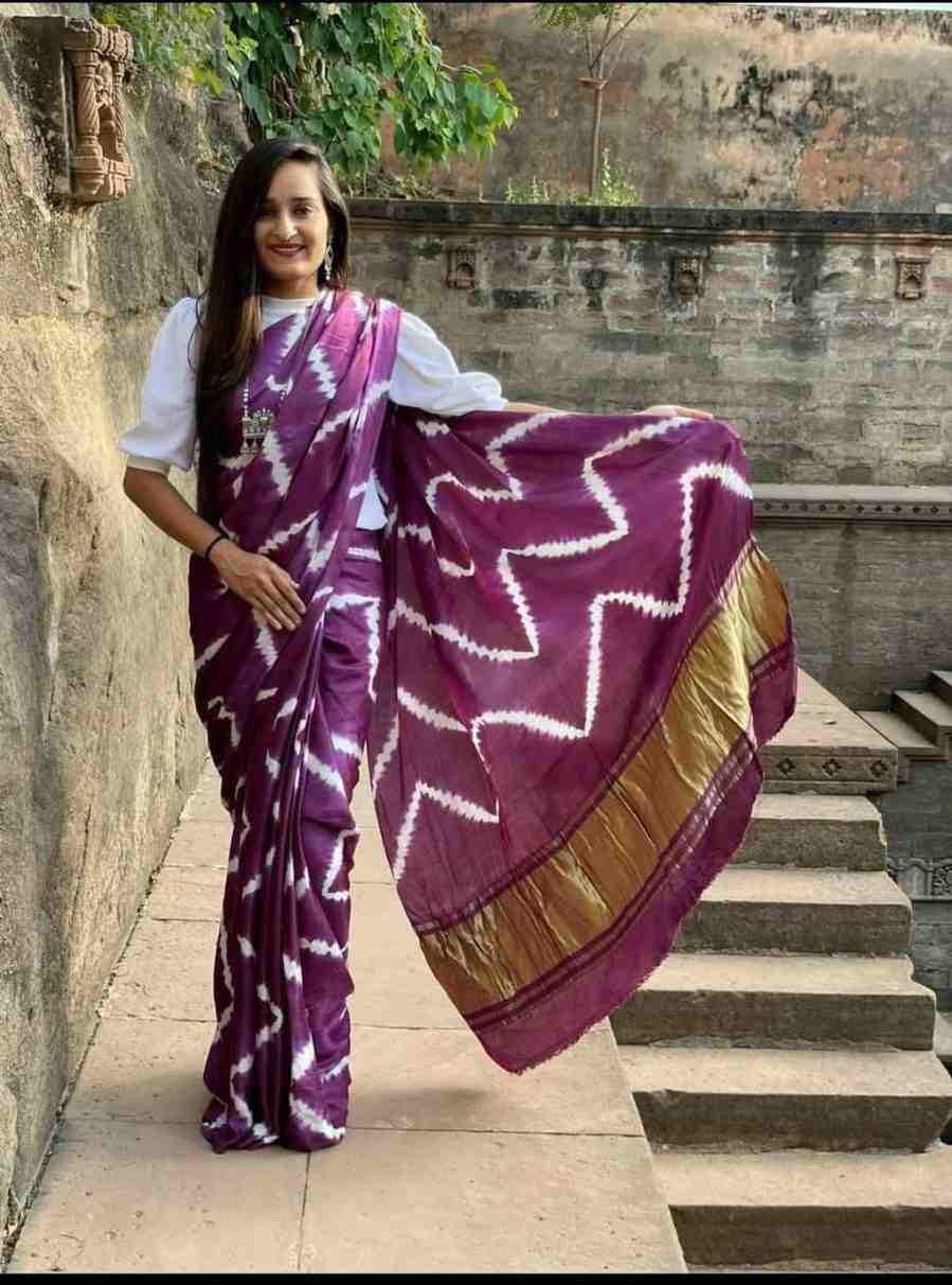 Handloom mulberry silk bandhani saree tie dye print festive wear