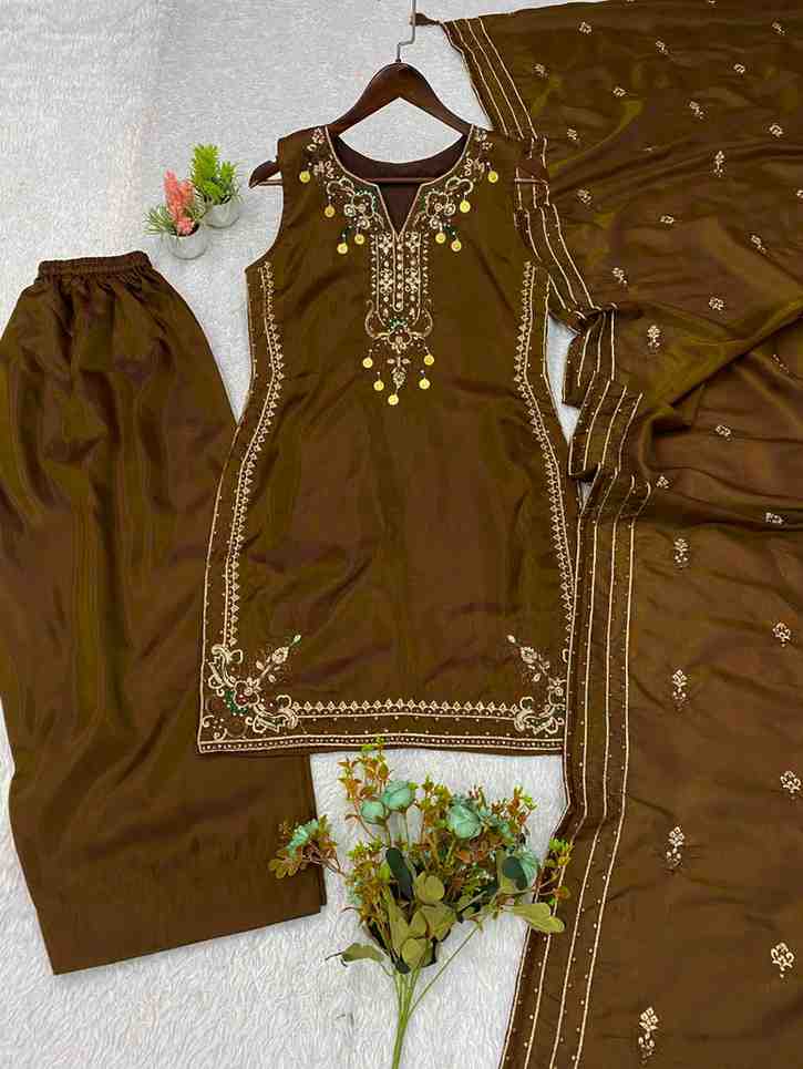 Coss Moss Embroidered Suit