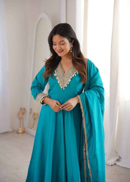 Roman Ethnic Gown Set
