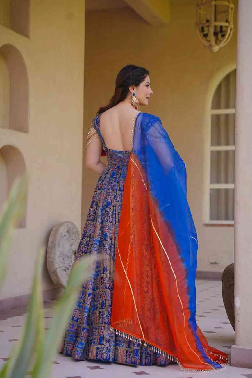 Premium Jimmy Silk Gown