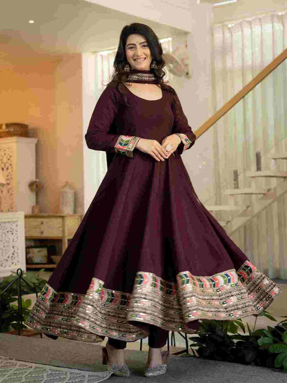Women’s ethnic Anarkali suit with 3.80 meter flair, embroidered Roman silk and dupatta