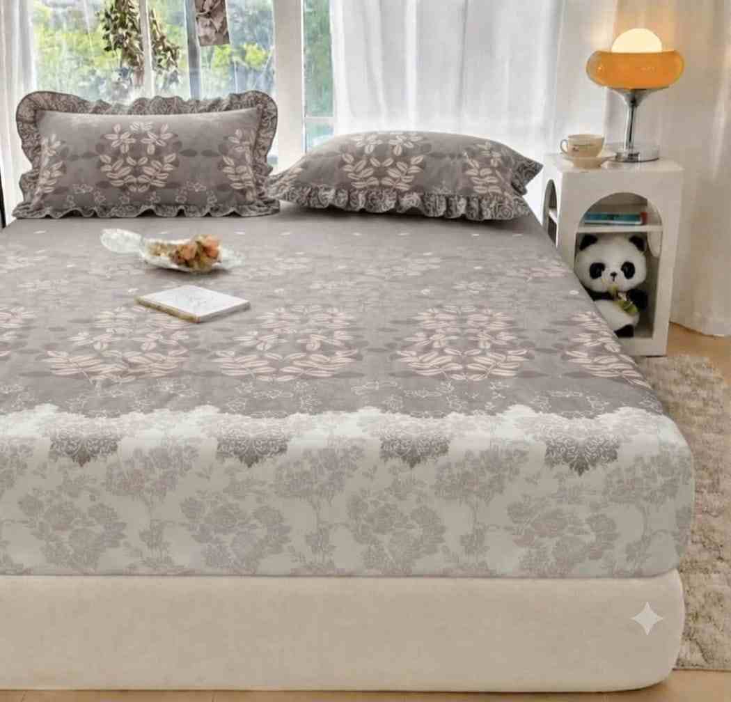 Premium cotton fitted bedsheet for king size bed
