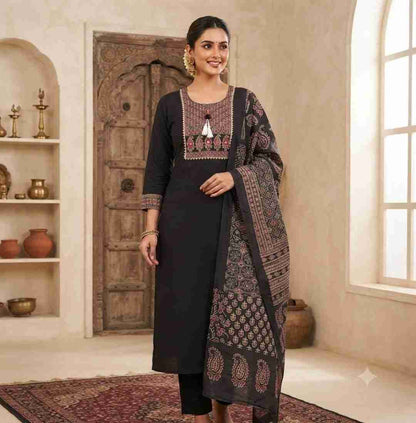 Fully stitched women's kurti pant set with Maslin silk dupatta