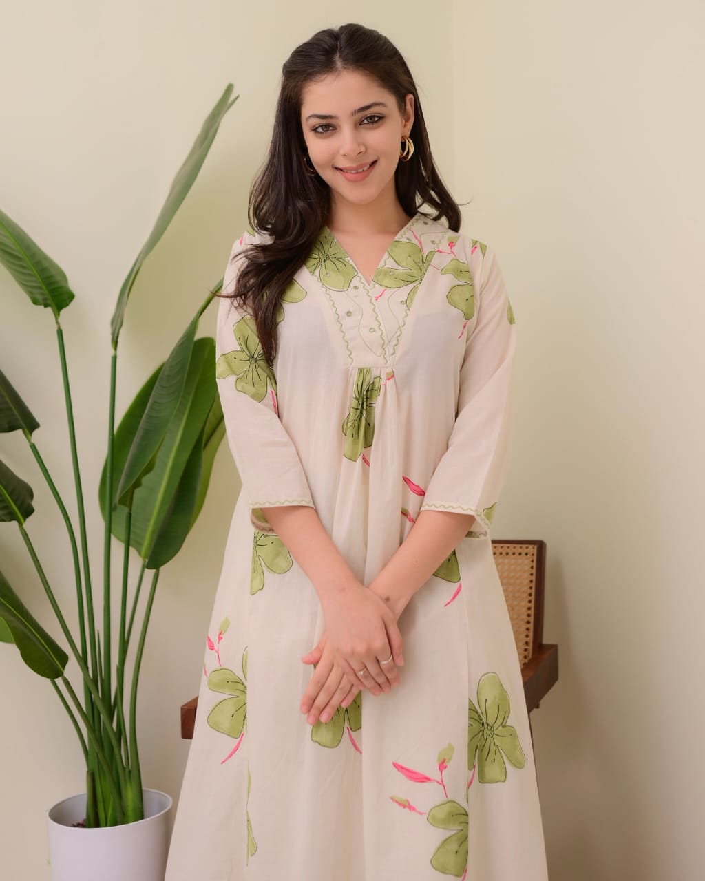 Cream Green Floral Rayon Kurta Pant Set