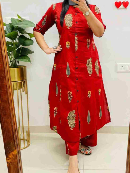 Printed ethnic kurti top with matching ankle-length pants for women